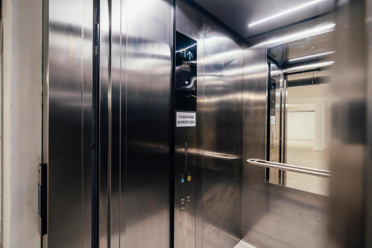 Rixos Private Parking Garage *