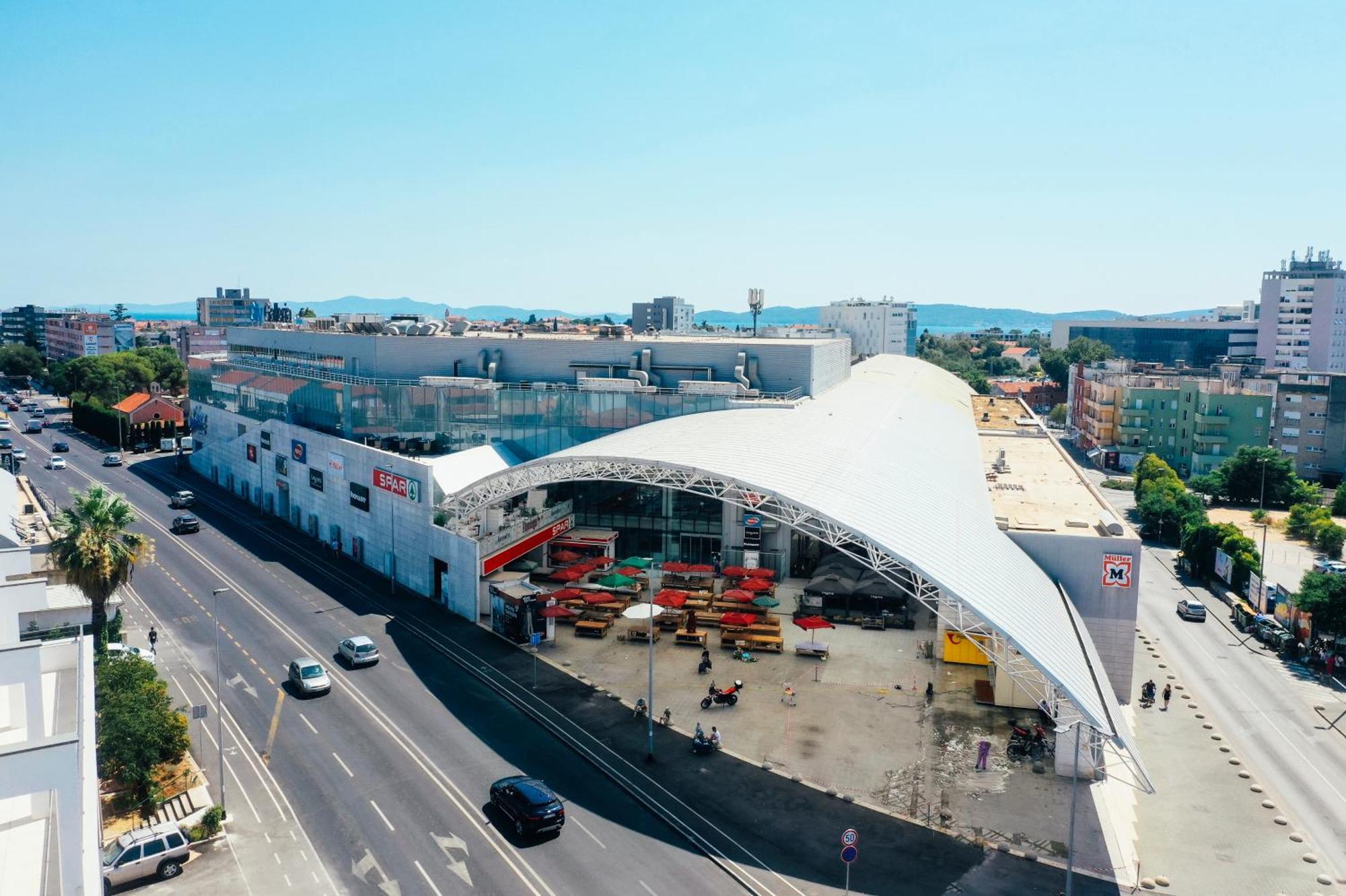 Rixos Private Parking Garage *